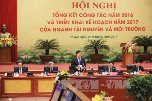 Sử dụng nguồn lực tài nguyên và môi trường để phát triển kinh tế xã hội ảnh 1
